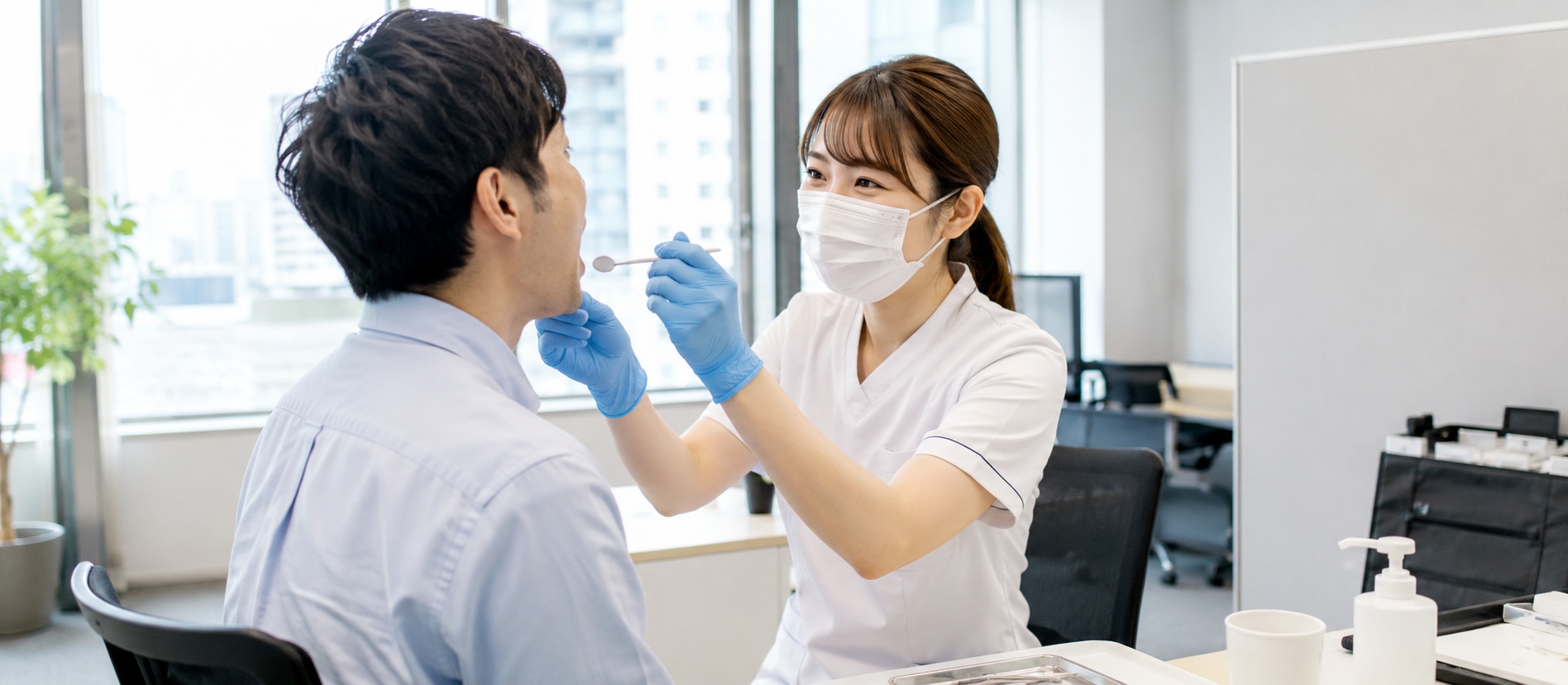 事業所での企業向け歯科検診の様子
